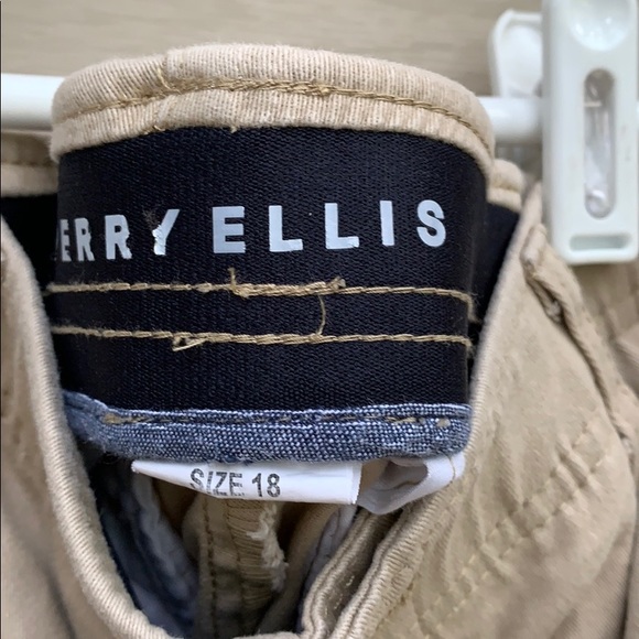 Perry Ellis boy’s khaki shorts $5/25 - Picture 4 of 4